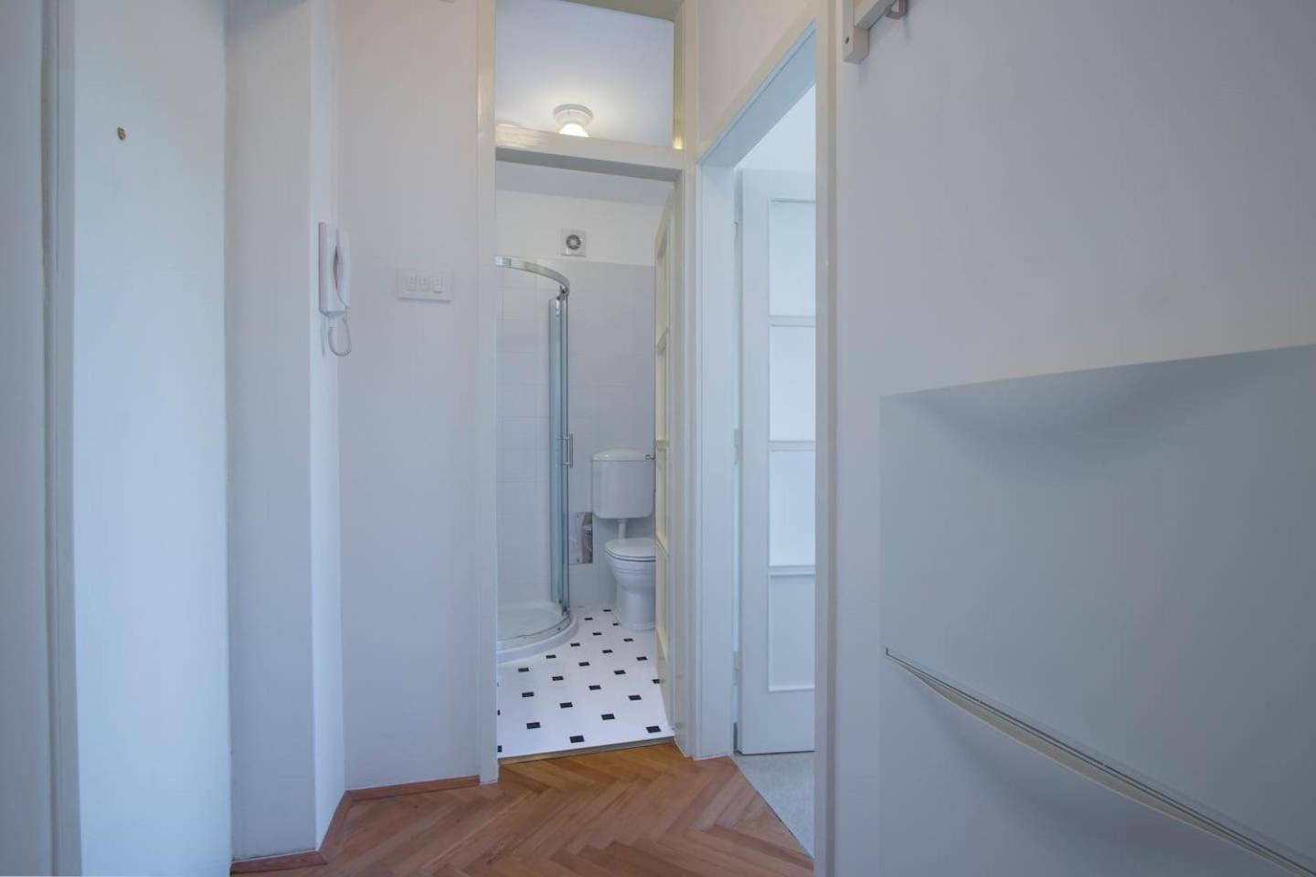 Apartment Cankar Pula Luaran gambar